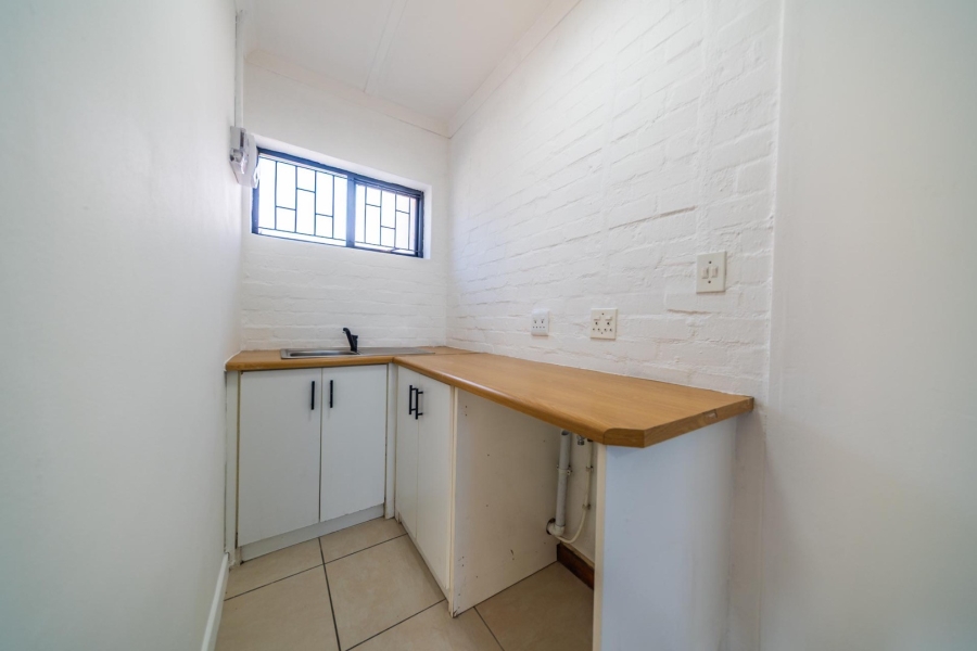 To Let 2 Bedroom Property for Rent in La Colline Western Cape